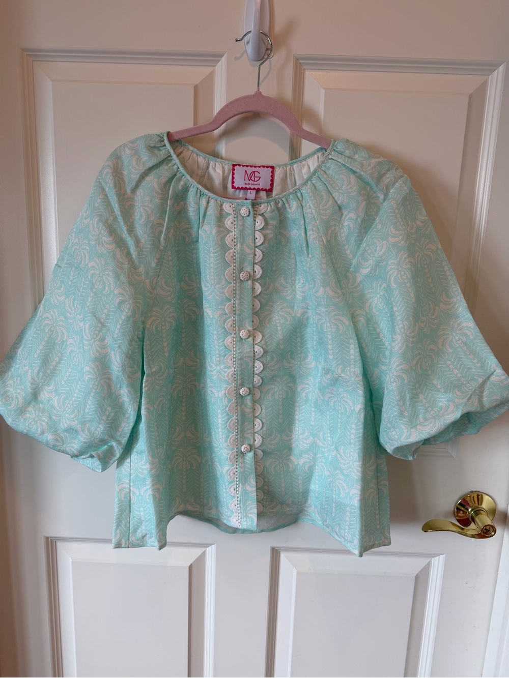 Mary George Designs Puff Sleeve Palm Tree Top!